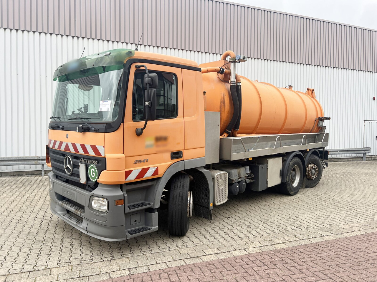 Mercedes-Benz Actros 2541 L 6x2 Actros 2541 L 6x2, Lenkachse, Küller Saug- und Spülwagen ca. 14m³ - Camion: photos 1 Mercedes-Benz Actros 2541 L 6x2 Actros 2541 L 6x2, Lenkachse, Küller Saug- und Spülwagen ca. 14m³ - Camion: photos 1