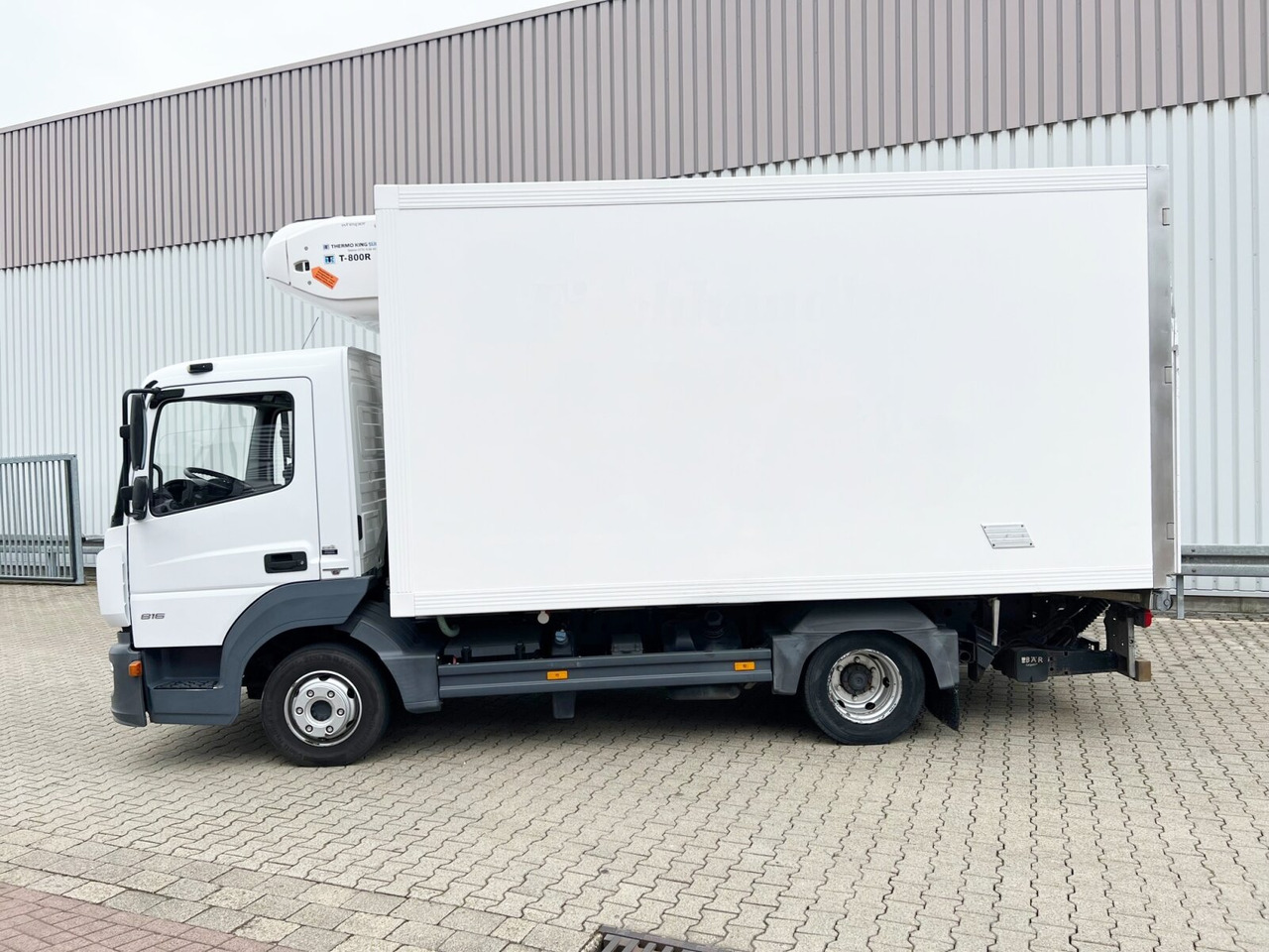 Mercedes-Benz Atego 816 L 4x2 Atego 816 L 4x2, Kühlkoffer, ThermoKing, LBW BÄR - Camion: photos 5 Mercedes-Benz Atego 816 L 4x2 Atego 816 L 4x2, Kühlkoffer, ThermoKing, LBW BÄR - Camion: photos 5