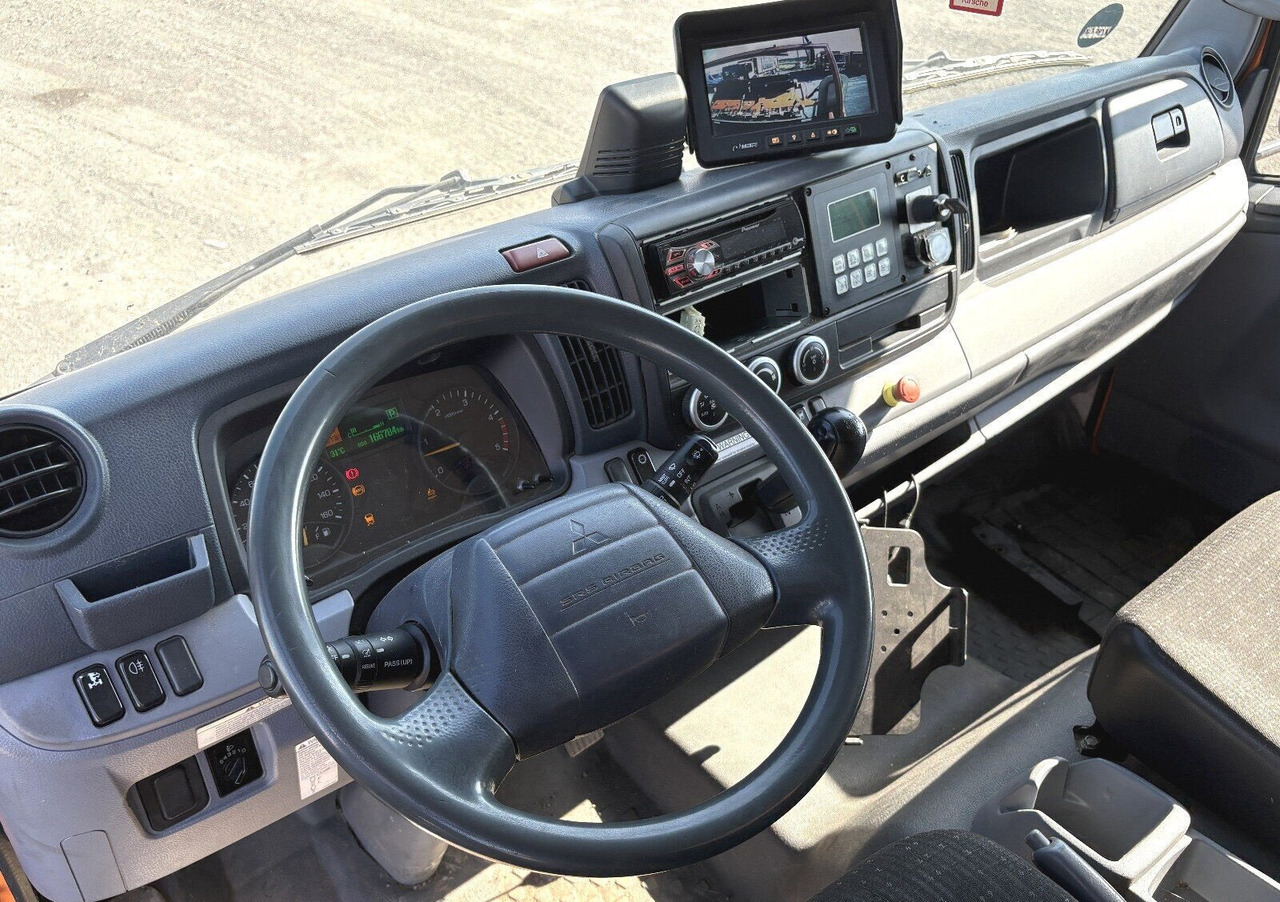 Mitsubishi Fuso 7C18 4x2 Fuso 7C18 4x2, Zöller Micro XL 7, Zöller Schüttung - Camion: photos 5 Mitsubishi Fuso 7C18 4x2 Fuso 7C18 4x2, Zöller Micro XL 7, Zöller Schüttung - Camion: photos 5