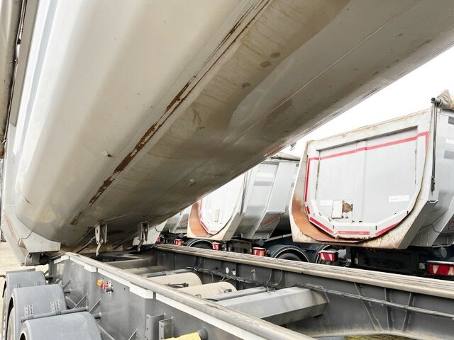 Carnehl CHKS34/HS CHKS34/HS, Stahlmulde ca. 29m³, HARDOX, Liftachse, Schütte - Semi-remorque benne: photos 3 Carnehl CHKS34/HS CHKS34/HS, Stahlmulde ca. 29m³, HARDOX, Liftachse, Schütte - Semi-remorque benne: photos 3