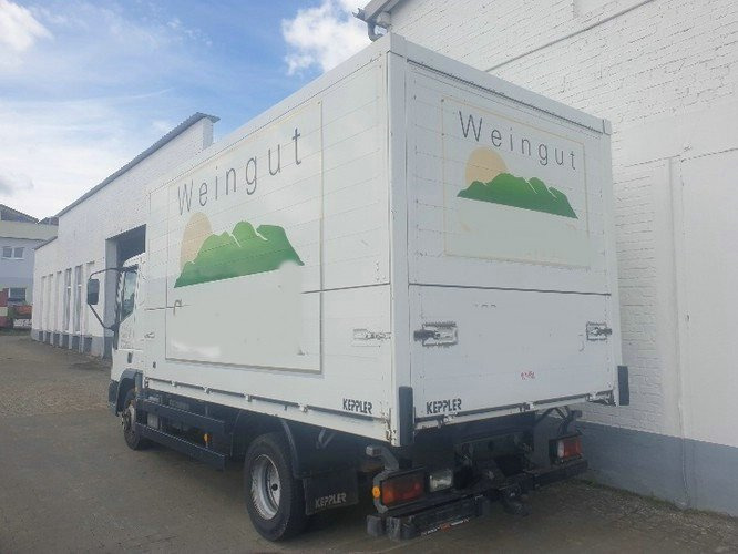 Euro Cargo ML 75E14 4x2 Euro Cargo ML 75E14 4x2 Getränkewagen, 6-Zylinder-Motor - Camion fourgon: photos 5 Euro Cargo ML 75E14 4x2 Euro Cargo ML 75E14 4x2 Getränkewagen, 6-Zylinder-Motor - Camion fourgon: photos 5