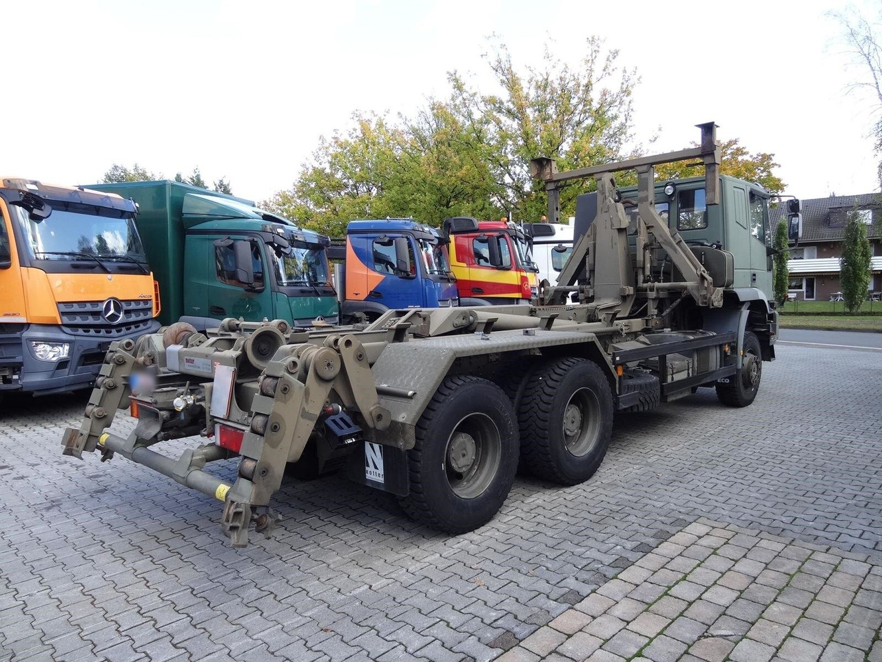 EuroTrakker 260E44W 6X6 EuroTrakker 260E44W 6X6, Retarder, ADR - Camion ampliroll: photos 4 EuroTrakker 260E44W 6X6 EuroTrakker 260E44W 6X6, Retarder, ADR - Camion ampliroll: photos 4