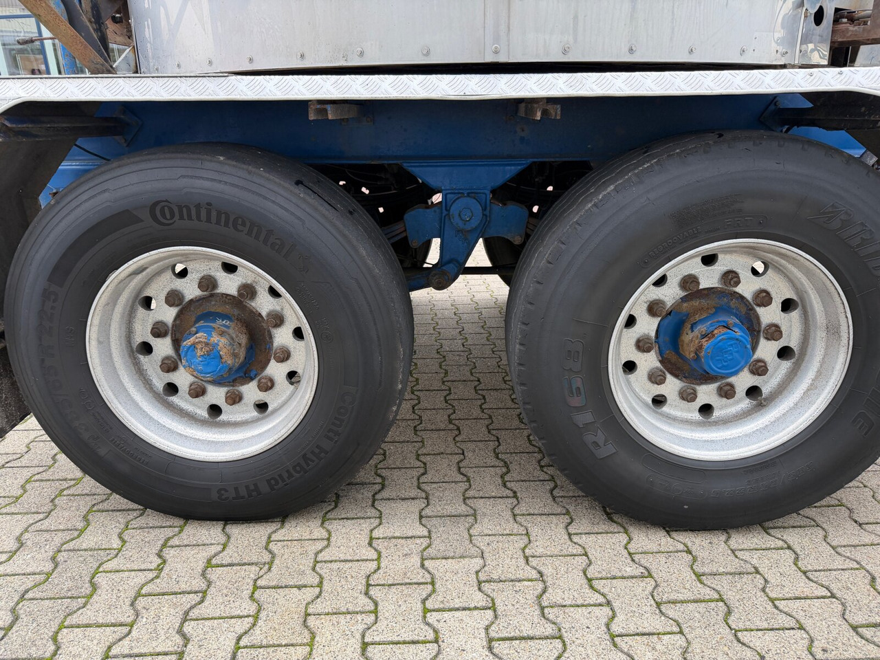 Faehndrich AG TKS-Z13 Asphaltkocher Faehndrich AG TKS-Z13 Asphaltkocher - Répandeuse: photos 3 Faehndrich AG TKS-Z13 Asphaltkocher Faehndrich AG TKS-Z13 Asphaltkocher - Répandeuse: photos 3