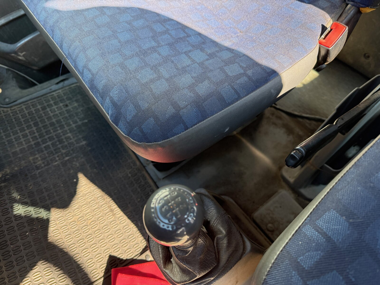 Iveco Daily 65C15D 4x2 Doka Daily 65C15D 4x2 Doka, Grüne Plakette, City-Abroller - Camion ampliroll: photos 4 Iveco Daily 65C15D 4x2 Doka Daily 65C15D 4x2 Doka, Grüne Plakette, City-Abroller - Camion ampliroll: photos 4