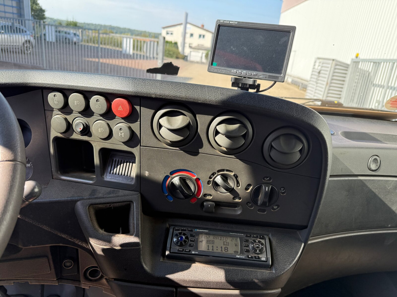 Iveco Daily 65C15D 4x2 Doka Daily 65C15D 4x2 Doka, Grüne Plakette, City-Abroller - Camion ampliroll: photos 3 Iveco Daily 65C15D 4x2 Doka Daily 65C15D 4x2 Doka, Grüne Plakette, City-Abroller - Camion ampliroll: photos 3