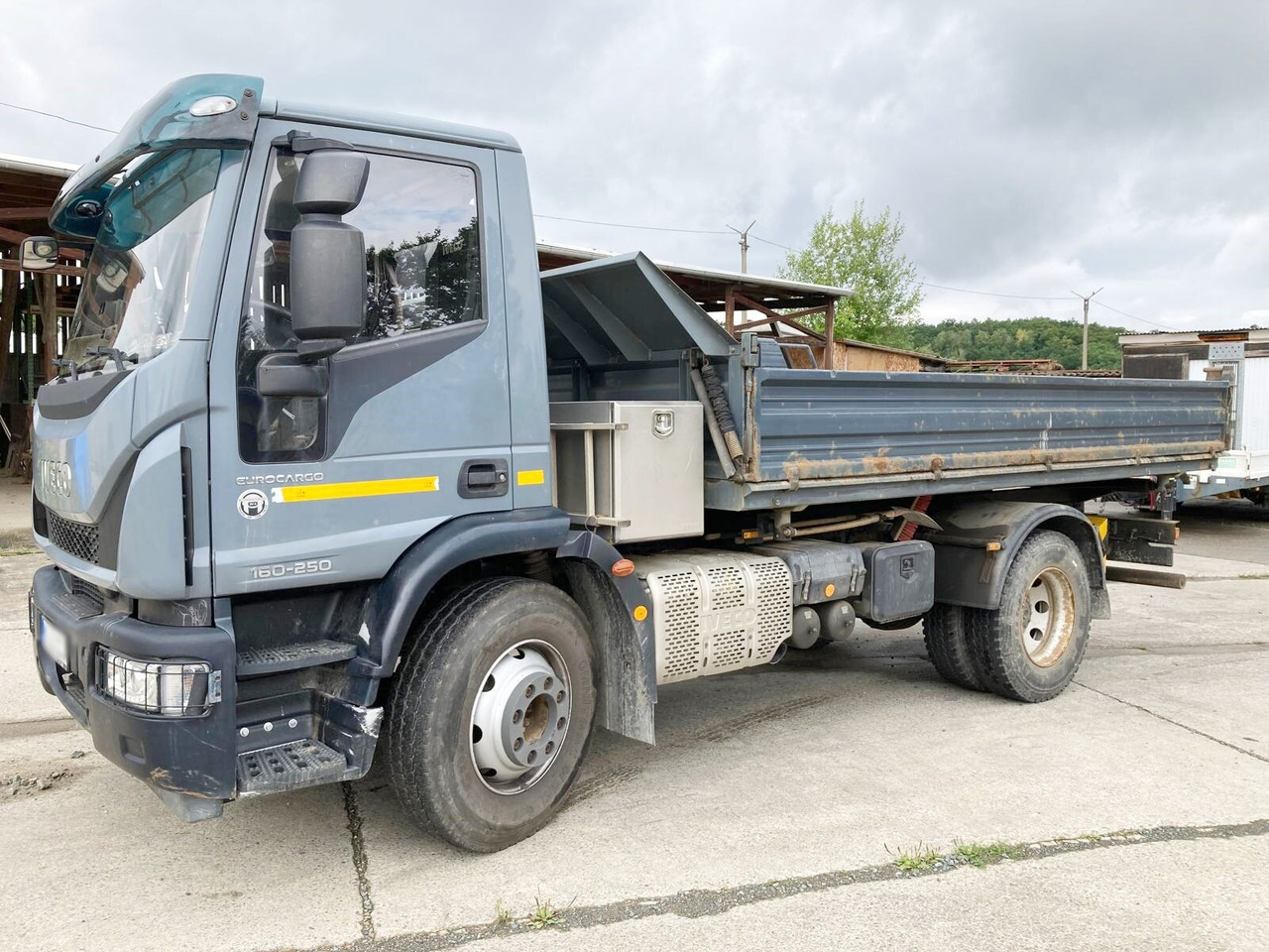 Iveco EuroCargo 160-250 4x2 EuroCargo 160-250 4x2 - Camion benne: photos 1 Iveco EuroCargo 160-250 4x2 EuroCargo 160-250 4x2 - Camion benne: photos 1