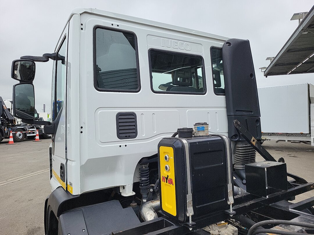 Iveco EuroCargo ML120E22 4x2 EuroCargo ML120E22 4x2, City-Abroller - Camion ampliroll: photos 2 Iveco EuroCargo ML120E22 4x2 EuroCargo ML120E22 4x2, City-Abroller - Camion ampliroll: photos 2