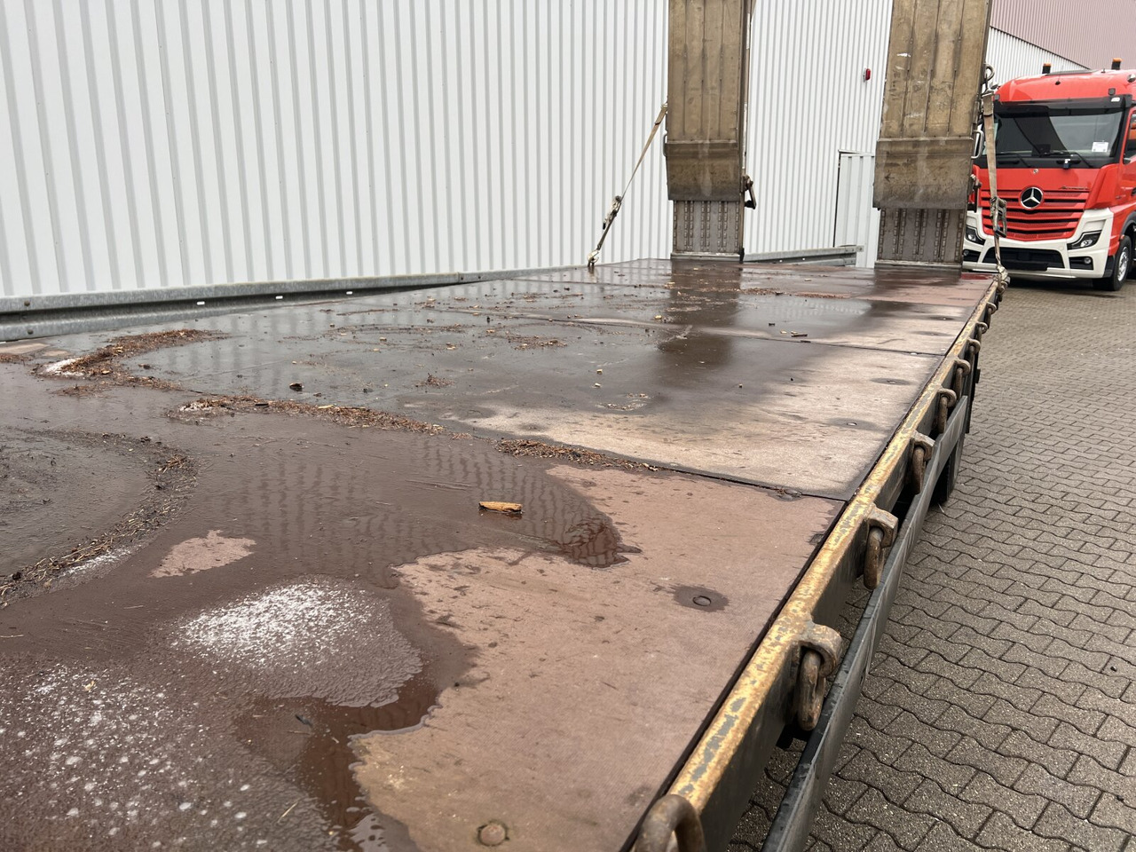 MAN LE 14.280 4x2 L LE 14.280 4x2 L, Maschinentransporter, 2x AHK - Camion plateau: photos 2 MAN LE 14.280 4x2 L LE 14.280 4x2 L, Maschinentransporter, 2x AHK - Camion plateau: photos 2