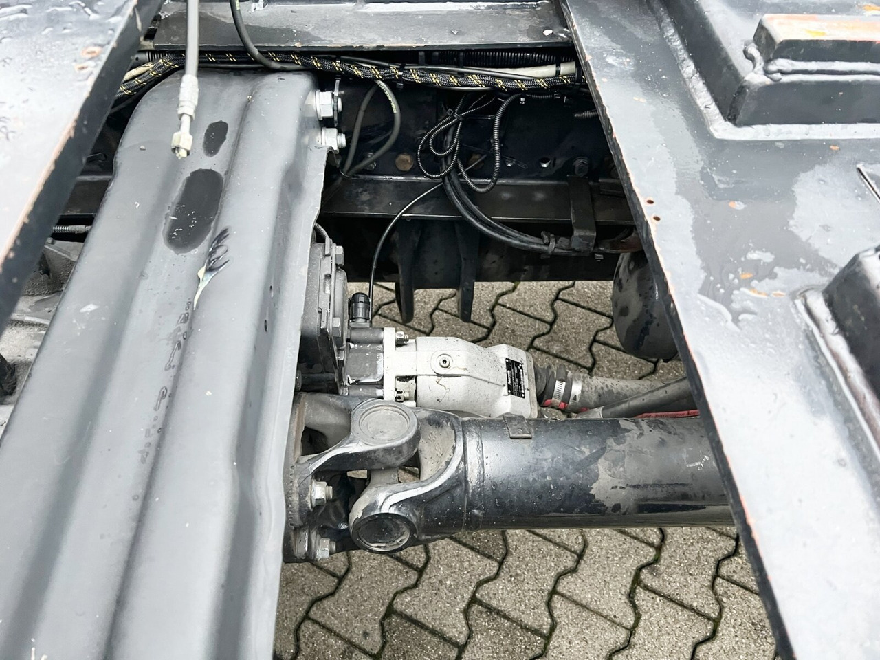 MAN TGA 26.350 6x2-2 BL TGA 26.350/400 6x2-2 BL, Lenk-/Liftachse - Camion ampliroll: photos 3 MAN TGA 26.350 6x2-2 BL TGA 26.350/400 6x2-2 BL, Lenk-/Liftachse - Camion ampliroll: photos 3