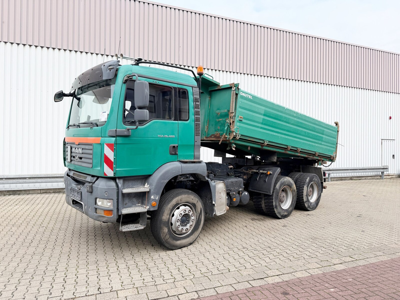 MAN TGA 26.400 6X4 BB TGA 26.400 6X4 BB, Intarder - Camion benne: photos 1 MAN TGA 26.400 6X4 BB TGA 26.400 6X4 BB, Intarder - Camion benne: photos 1