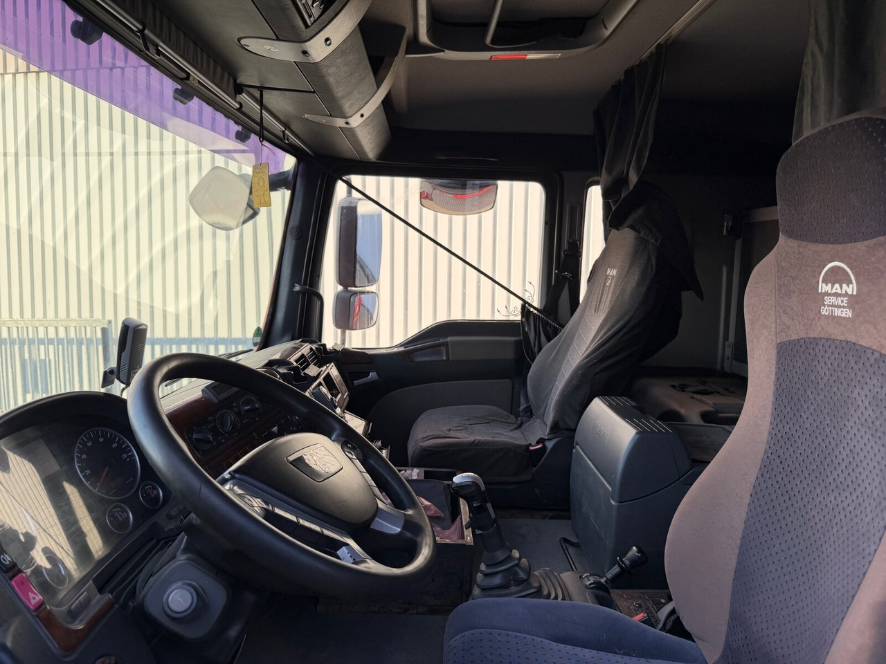 MAN TGA 26.480 6X6H BL TGA 26.480 6X6H BL, HydroDrive, Intarder, Wechselsystem (Sattelplatte) - Camion benne: photos 5 MAN TGA 26.480 6X6H BL TGA 26.480 6X6H BL, HydroDrive, Intarder, Wechselsystem (Sattelplatte) - Camion benne: photos 5