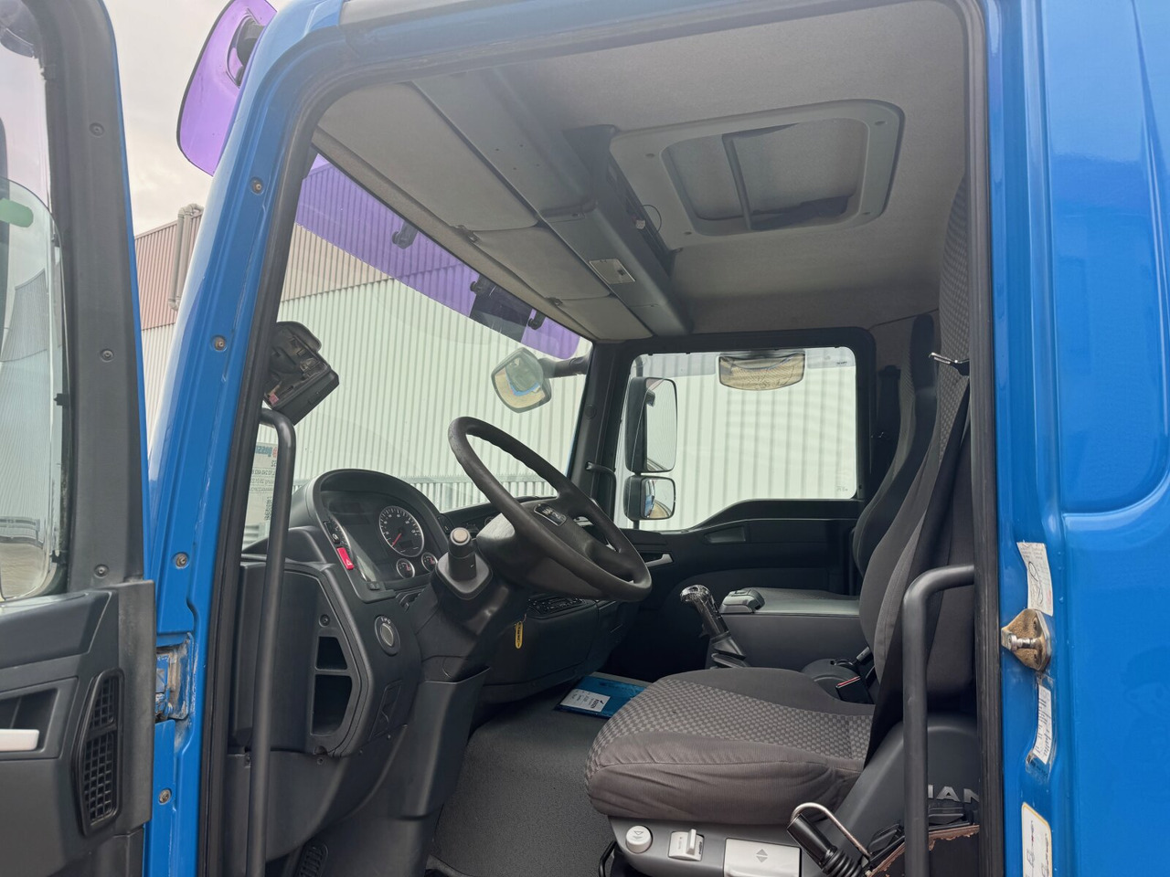MAN TGL 12.240 4X2 BB TGL 12.240 4X2 BB, Tele-Absetzer - Camion multibenne: photos 3 MAN TGL 12.240 4X2 BB TGL 12.240 4X2 BB, Tele-Absetzer - Camion multibenne: photos 3