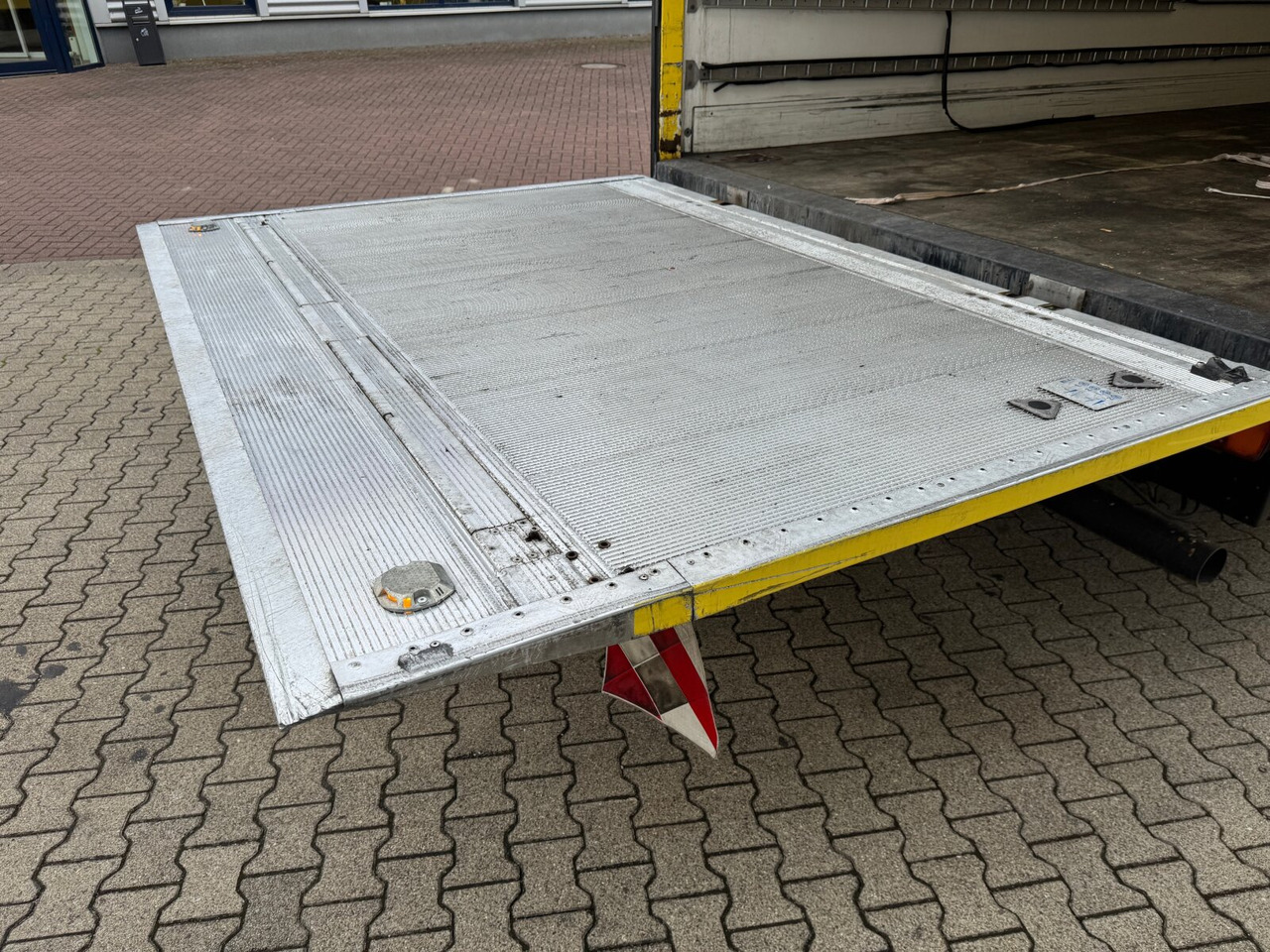 MAN TGL 8.150 4x2 BB TGL 8.150 4x2 BB mit LBW BÄR - Camion fourgon: photos 2 MAN TGL 8.150 4x2 BB TGL 8.150 4x2 BB mit LBW BÄR - Camion fourgon: photos 2