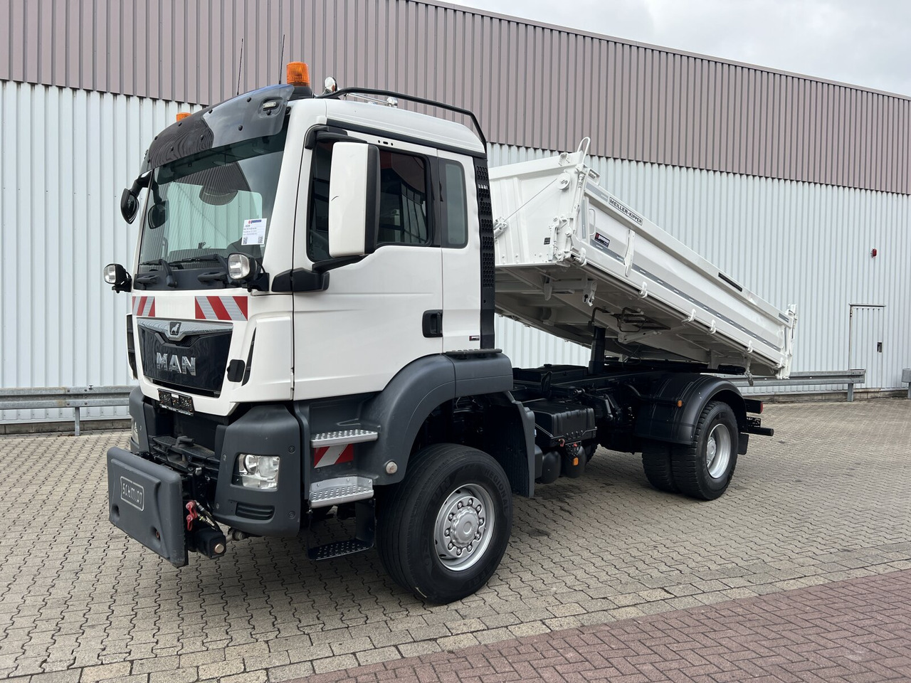 MAN TGS 18.420 4x4 BB TGS 18.420 4x4 BB, Winterdienstausstattung - Camion benne: photos 1 MAN TGS 18.420 4x4 BB TGS 18.420 4x4 BB, Winterdienstausstattung - Camion benne: photos 1