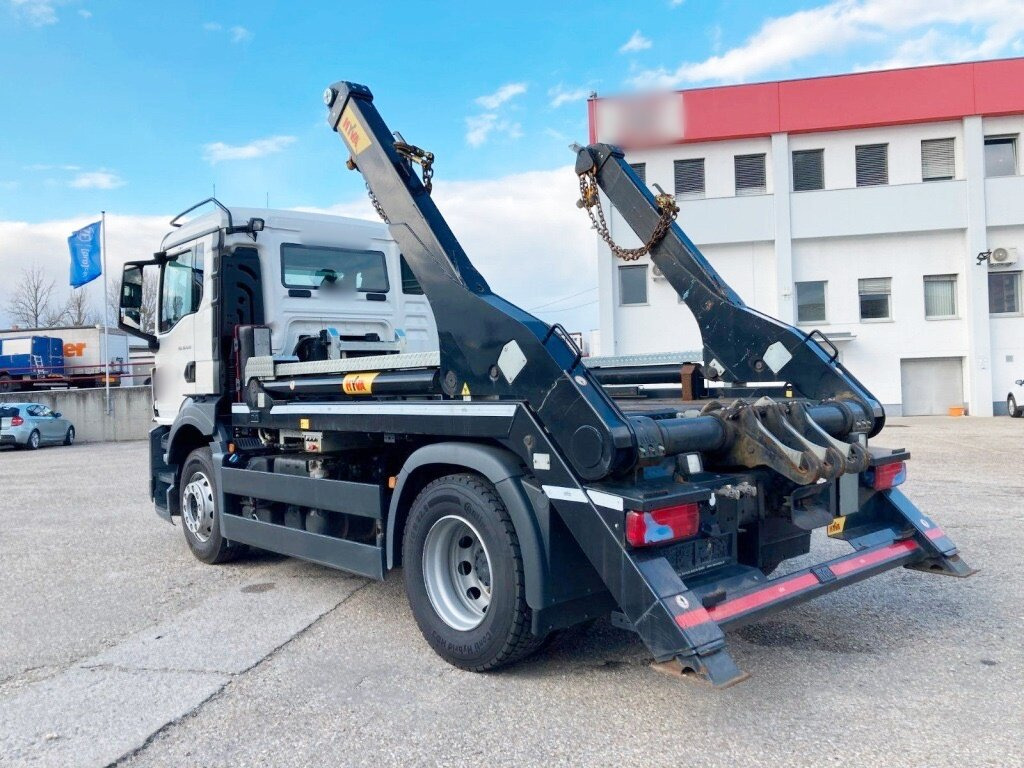 MAN TGS 18.430 4x2 BL TGS 18.430 4x2 BL, Tele-Absetzer, Funk - Camion multibenne: photos 5 MAN TGS 18.430 4x2 BL TGS 18.430 4x2 BL, Tele-Absetzer, Funk - Camion multibenne: photos 5