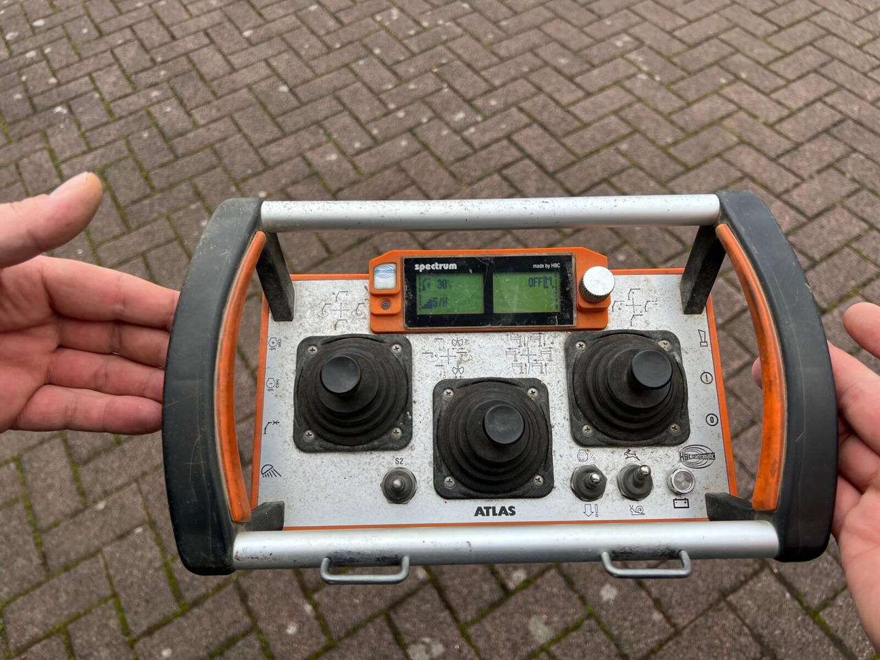 MAN TGS 26.360/400 6x2-4 BL TGS 26.360/400 6x2-4 BL, Lenk-/Lift, Kran Atlas AK 206.3E A5, Funk - Camion ampliroll, Camion grue: photos 5 MAN TGS 26.360/400 6x2-4 BL TGS 26.360/400 6x2-4 BL, Lenk-/Lift, Kran Atlas AK 206.3E A5, Funk - Camion ampliroll, Camion grue: photos 5