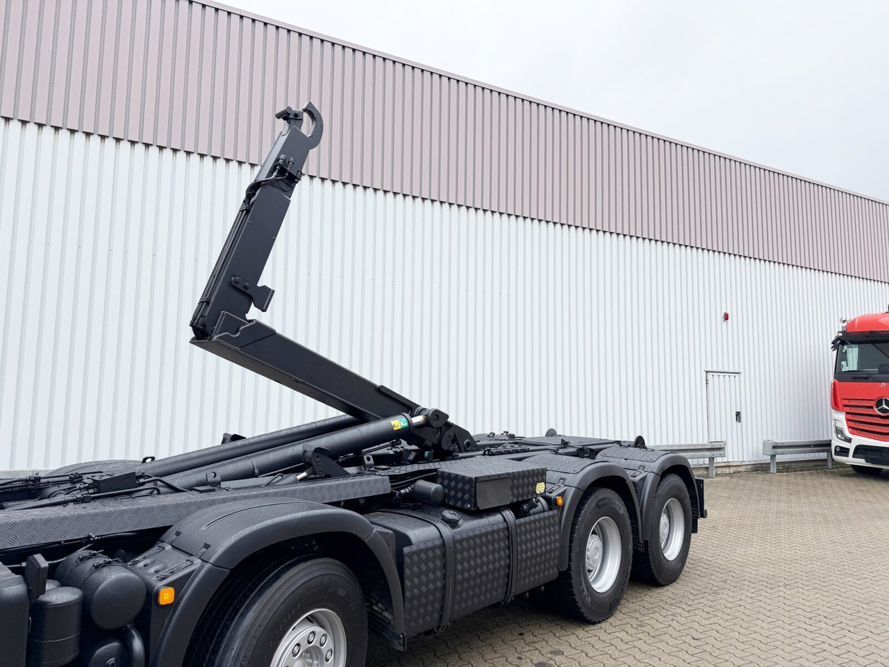 MAN TGS 35.480 8x4 BL TGS 35.480 8x4 BL, PriTarder, Navi - Camion ampliroll: photos 2 MAN TGS 35.480 8x4 BL TGS 35.480 8x4 BL, PriTarder, Navi - Camion ampliroll: photos 2