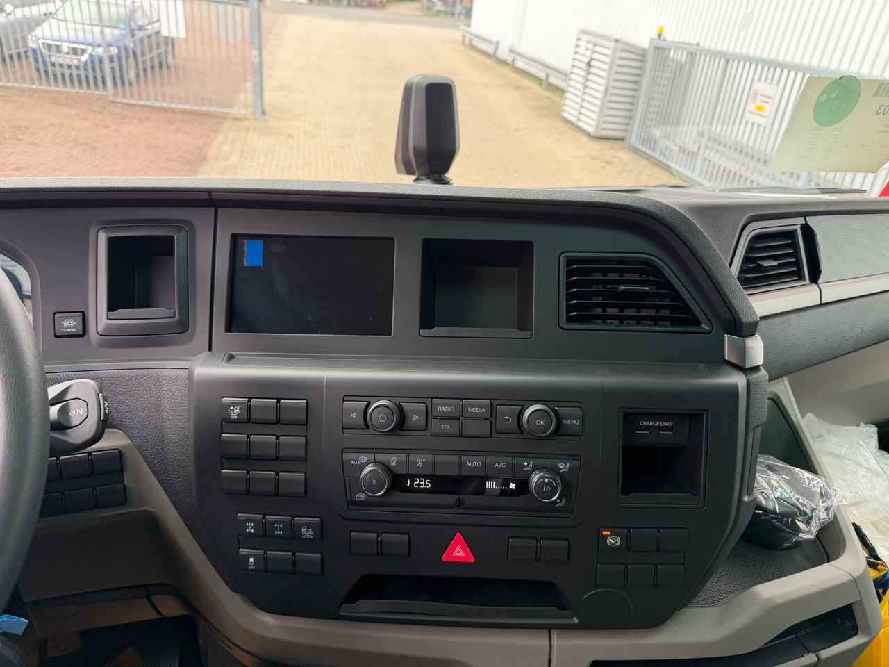 MAN TGS 41.480 8x4 BB CH TGS 41.480 8x4 BB CH, MEHRFACH VORHANDEN! - Châssis cabine: photos 4 MAN TGS 41.480 8x4 BB CH TGS 41.480 8x4 BB CH, MEHRFACH VORHANDEN! - Châssis cabine: photos 4