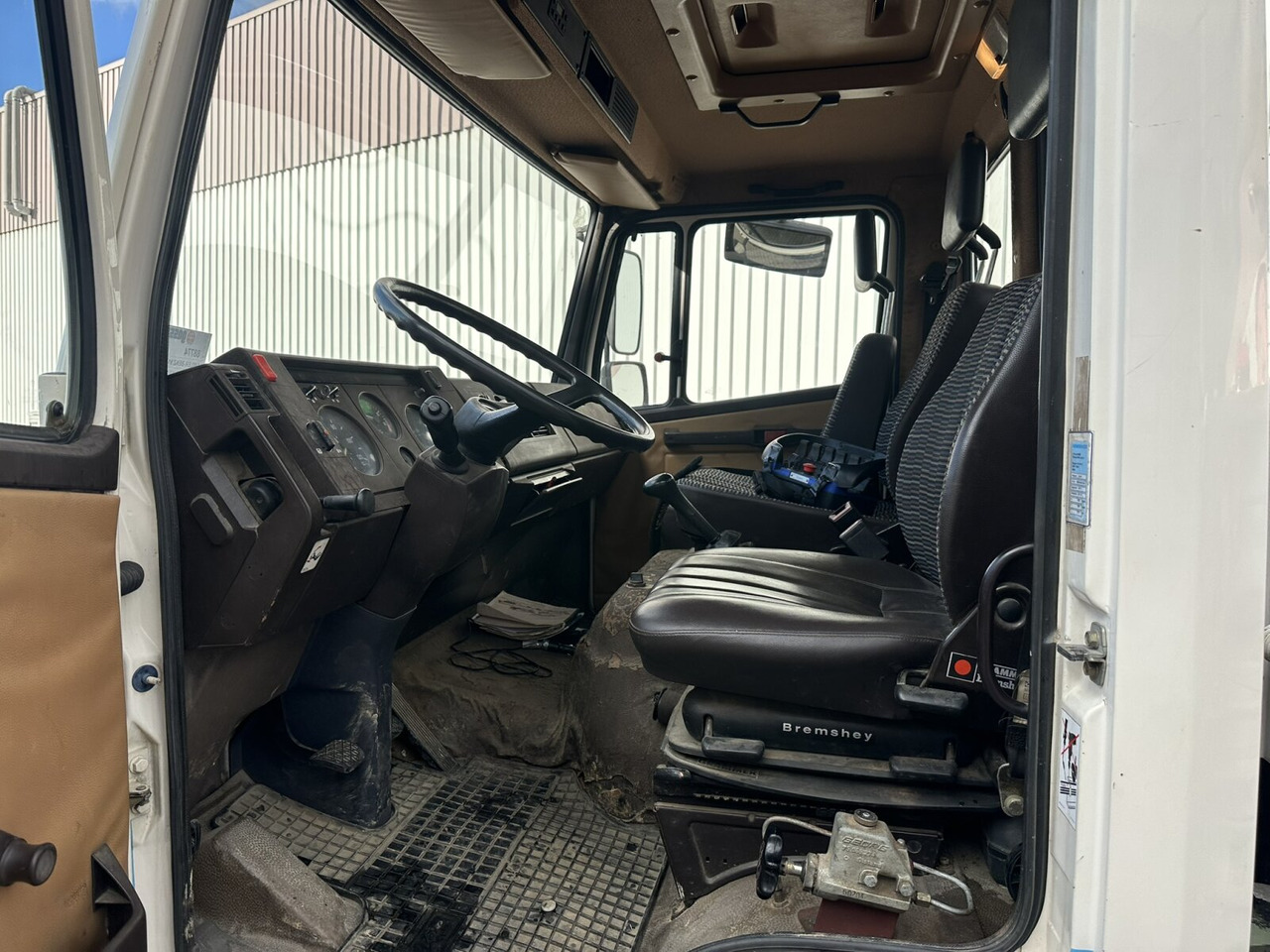 Mercedes-Benz 914 K 4x2 914 K 4x2 - Camion benne: photos 5 Mercedes-Benz 914 K 4x2 914 K 4x2 - Camion benne: photos 5