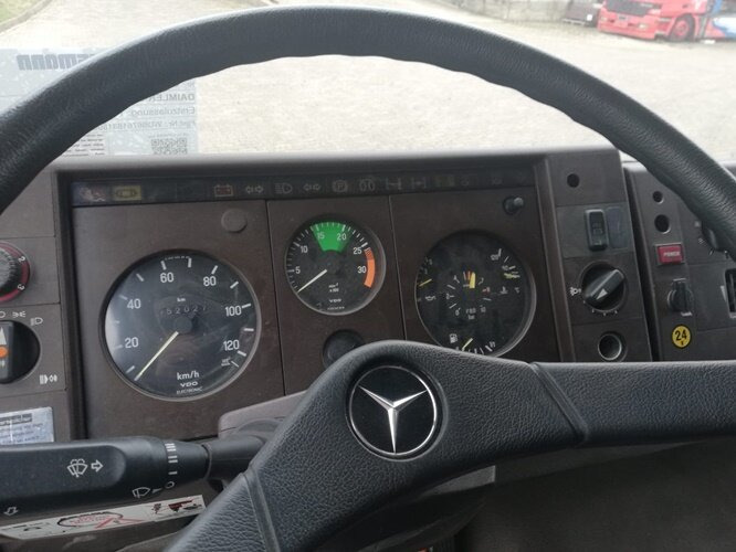 Mercedes-Benz 917 AF 4x4 Doka 917 AF 4x4 Doka - Camion fourgon: photos 3 Mercedes-Benz 917 AF 4x4 Doka 917 AF 4x4 Doka - Camion fourgon: photos 3