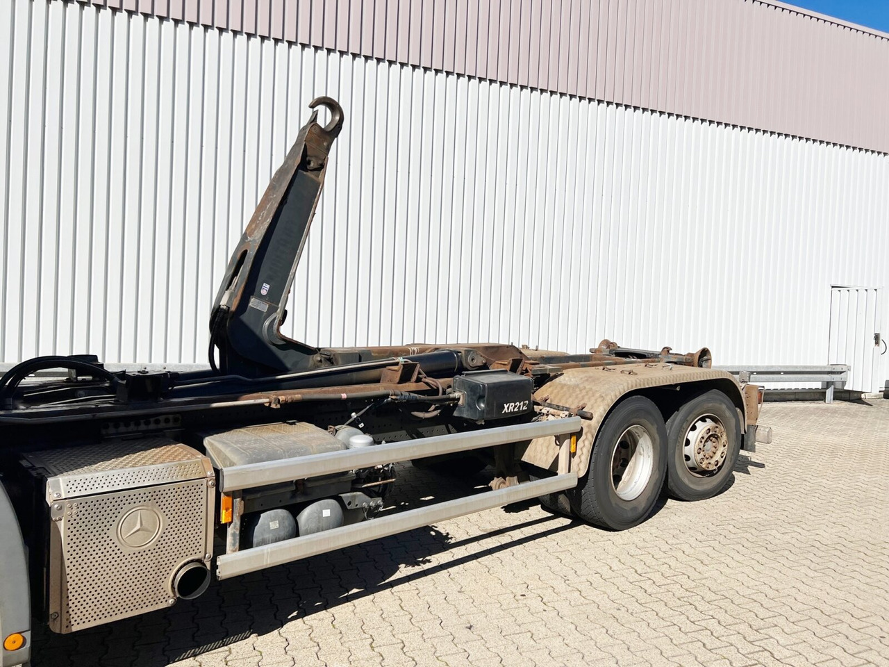 Mercedes-Benz Actros 2541 L 6x2 Actros 2541 L 6x2/48 Retarder, Lenk-/Liftachse - Camion ampliroll: photos 2 Mercedes-Benz Actros 2541 L 6x2 Actros 2541 L 6x2/48 Retarder, Lenk-/Liftachse - Camion ampliroll: photos 2