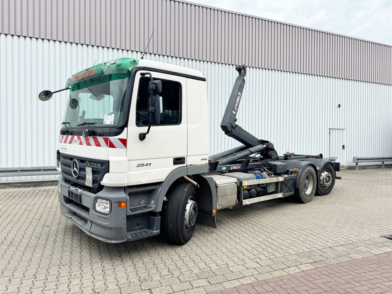 Mercedes-Benz Actros 2541 L 6x2 Actros 2541 L 6x2, Retader, Lenkachse - Camion ampliroll: photos 1 Mercedes-Benz Actros 2541 L 6x2 Actros 2541 L 6x2, Retader, Lenkachse - Camion ampliroll: photos 1