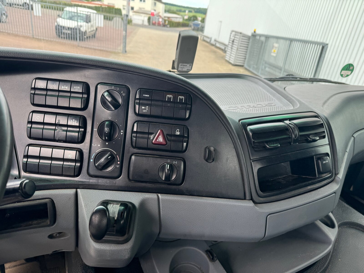 Mercedes-Benz Actros 2541 L 6x2 Actros 2541 L 6x2, Retader, Lenkachse - Camion ampliroll: photos 5 Mercedes-Benz Actros 2541 L 6x2 Actros 2541 L 6x2, Retader, Lenkachse - Camion ampliroll: photos 5