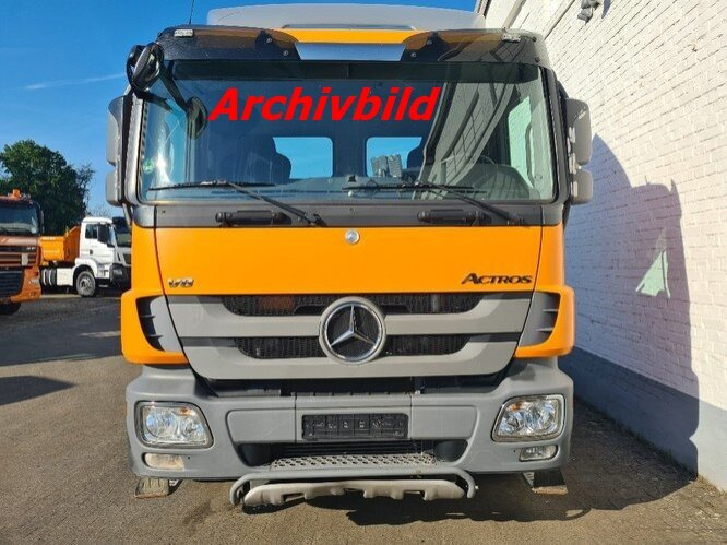 Mercedes-Benz Actros 2551 L 6x2 Actros 2551L/6x2, Lenk-Liftachse V 8 Motor - Châssis cabine: photos 2 Mercedes-Benz Actros 2551 L 6x2 Actros 2551L/6x2, Lenk-Liftachse V 8 Motor - Châssis cabine: photos 2
