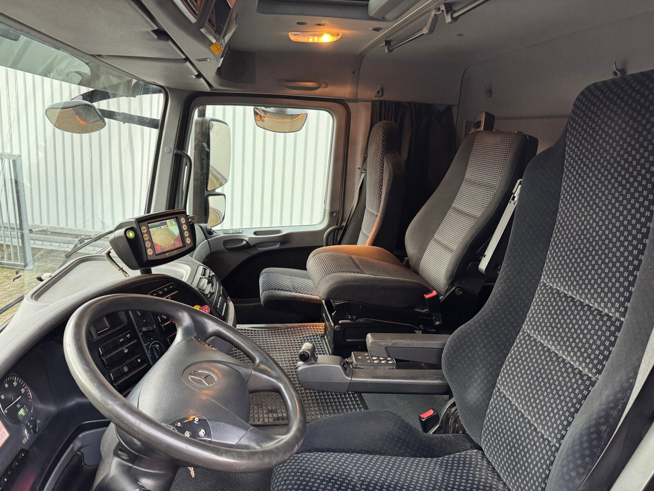 Mercedes-Benz Actros 2641/48 L 6x4 Actros 2641/48 L 6x4 - Châssis cabine: photos 4 Mercedes-Benz Actros 2641/48 L 6x4 Actros 2641/48 L 6x4 - Châssis cabine: photos 4
