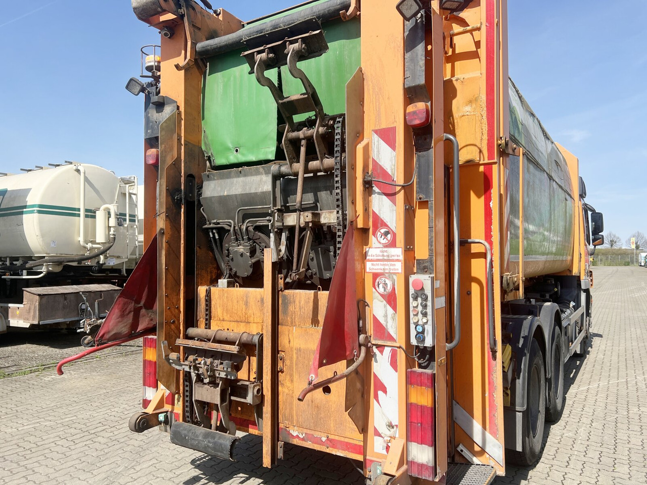 Benne à ordures ménagères pour transport de déchets Mercedes-Benz Actros 2641/48 L 6x4 Actros 2641/48 L 6x4, Seilabroller, Haller Lotos, Zöller Schüttung: photos 11
