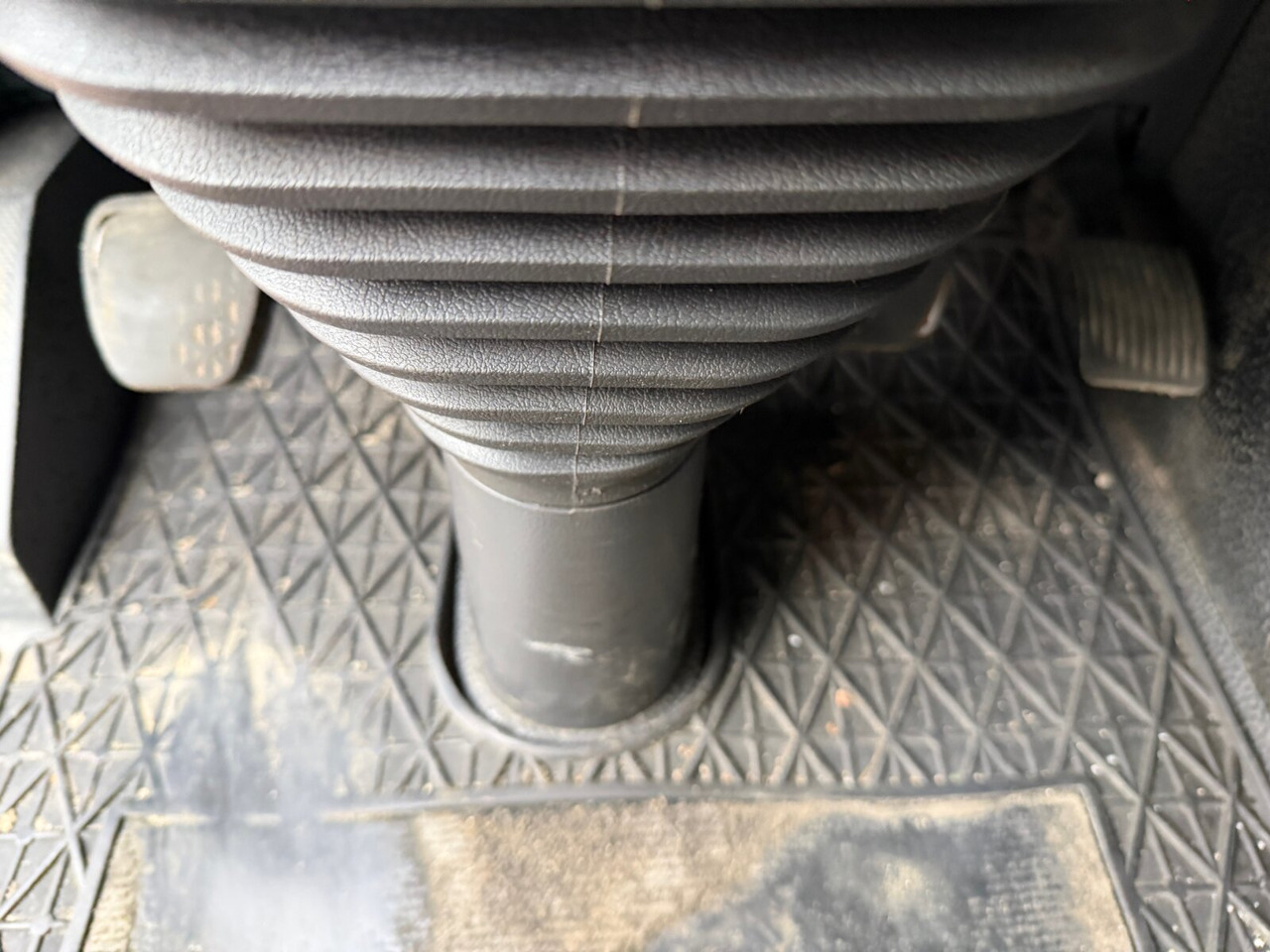 Mercedes-Benz Actros 2641 6x4 Actros 2641 6x4 - Camion ampliroll: photos 5 Mercedes-Benz Actros 2641 6x4 Actros 2641 6x4 - Camion ampliroll: photos 5