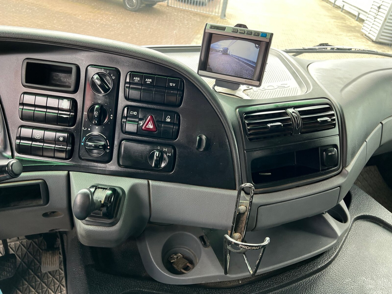 Mercedes-Benz Actros 2644/48 K 6x4 Actros 2644/48 K 6x4, Stahlmulde ca. 14m³ en crédit-bail Mercedes-Benz Actros 2644/48 K 6x4 Actros 2644/48 K 6x4, Stahlmulde ca. 14m³: photos 11 Mercedes-Benz Actros 2644/48 K 6x4 Actros 2644/48 K 6x4, Stahlmulde ca. 14m³ en crédit-bail Mercedes-Benz Actros 2644/48 K 6x4 Actros 2644/48 K 6x4, Stahlmulde ca. 14m³: photos 11