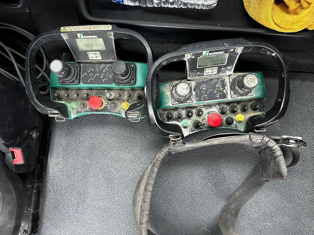 Mercedes-Benz Arocs 1830 K 4x2 Arocs 1830 K 4x2, Betonpumpe Schwing S 20, Funk - Camion pompe: photos 4 Mercedes-Benz Arocs 1830 K 4x2 Arocs 1830 K 4x2, Betonpumpe Schwing S 20, Funk - Camion pompe: photos 4