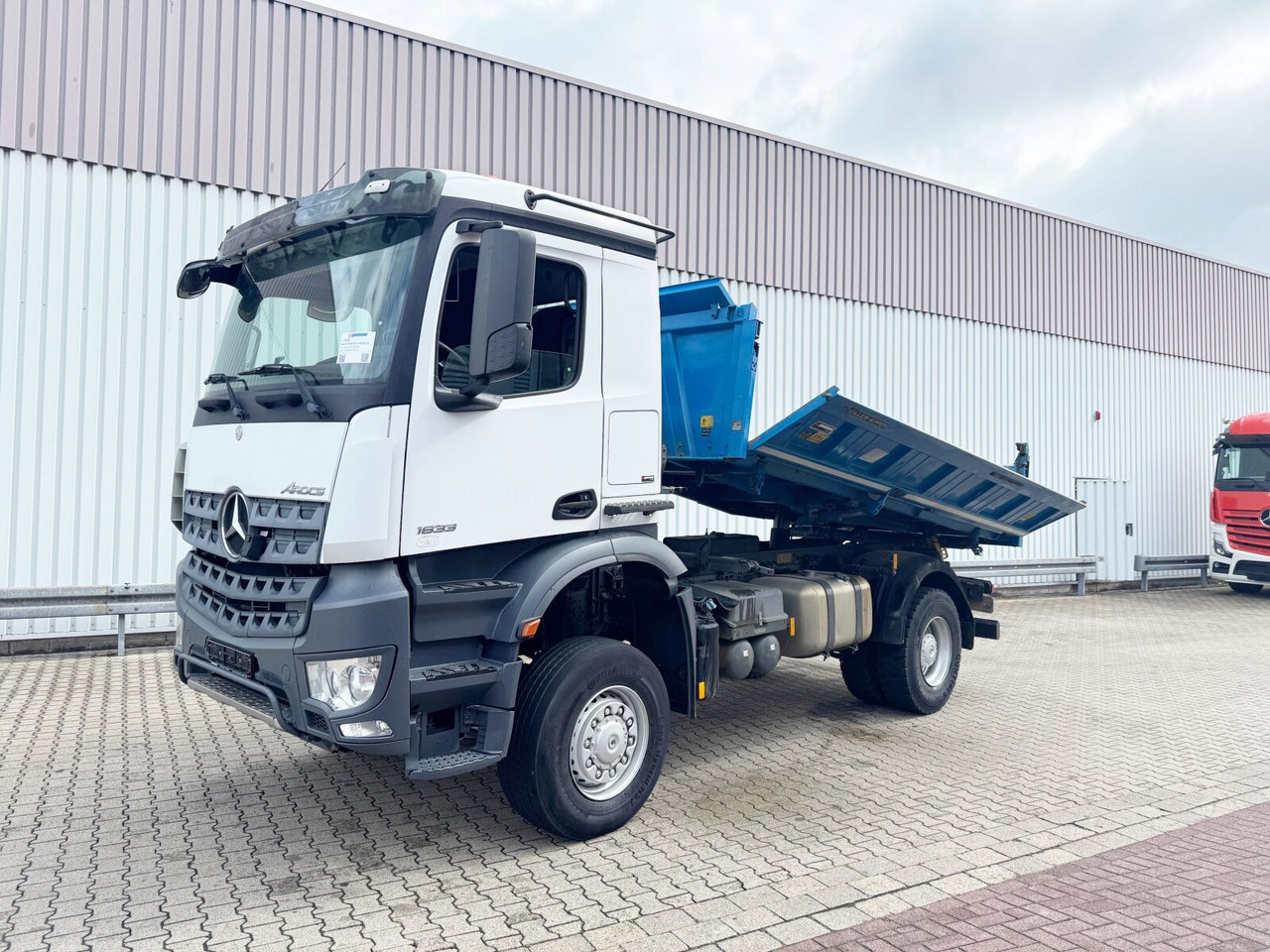 Mercedes-Benz Arocs 1833 AK 4x4 Arocs 1833 AK 4x4, Meiller 3-S-Kipper, Bordmatik - Camion benne: photos 1 Mercedes-Benz Arocs 1833 AK 4x4 Arocs 1833 AK 4x4, Meiller 3-S-Kipper, Bordmatik - Camion benne: photos 1