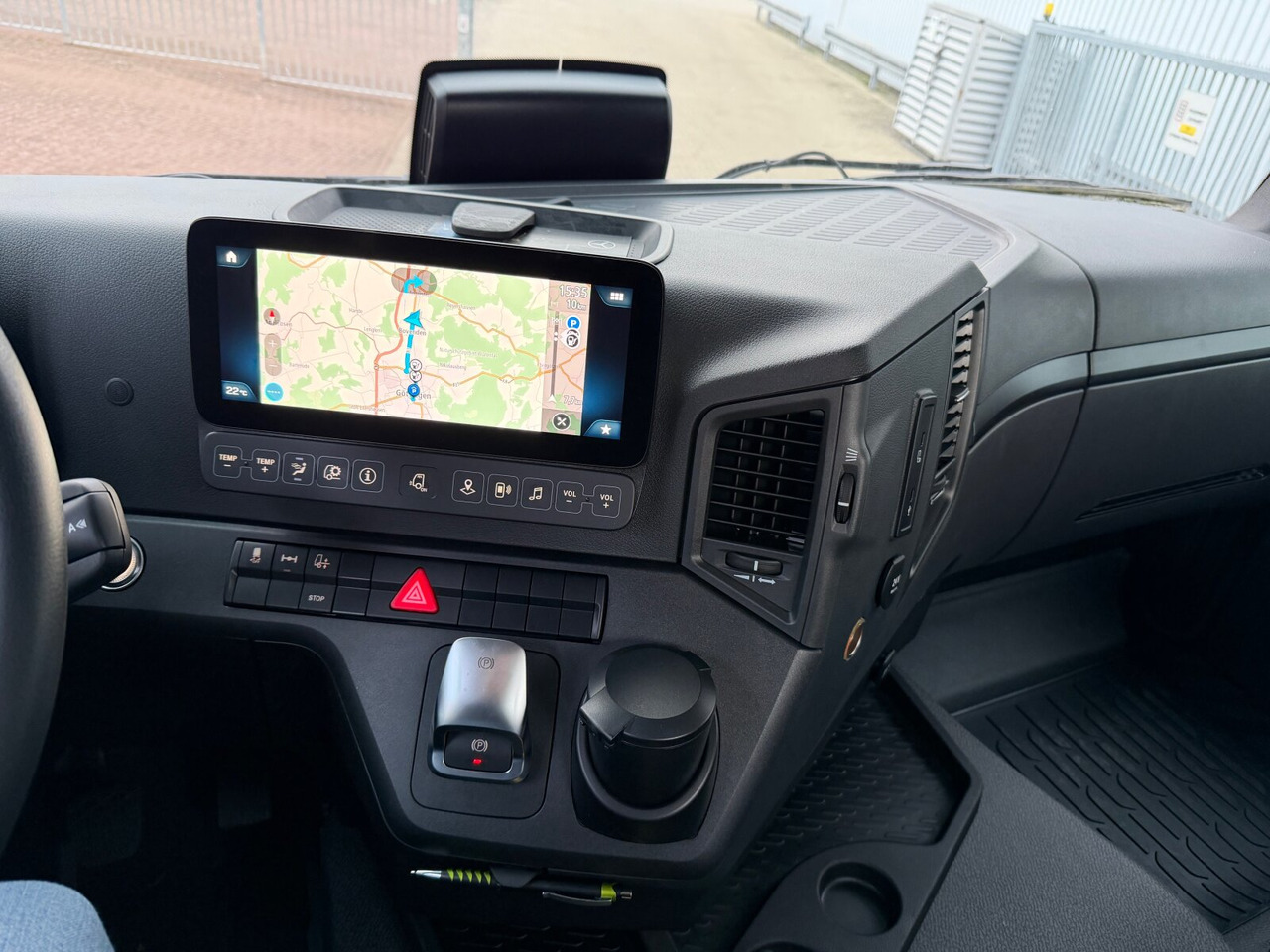 Mercedes-Benz Arocs 2542 L 6x2/4 Arocs 2542 L 6x2/4, Vorlauflenk-/liftachse, Navi, MultimediaCockpit - Châssis cabine: photos 3 Mercedes-Benz Arocs 2542 L 6x2/4 Arocs 2542 L 6x2/4, Vorlauflenk-/liftachse, Navi, MultimediaCockpit - Châssis cabine: photos 3