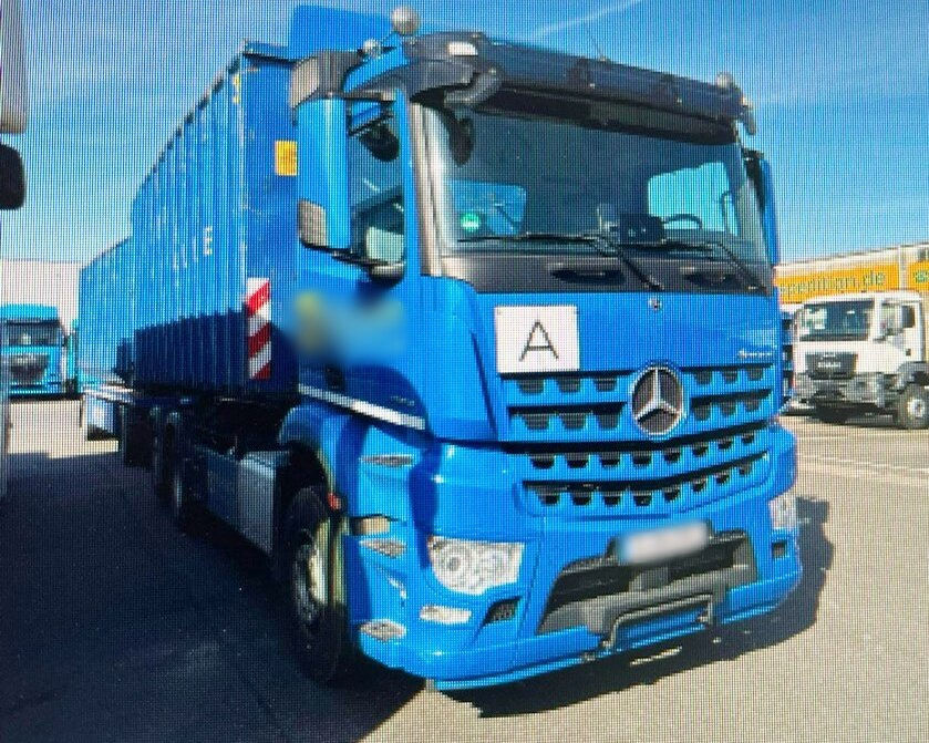 Mercedes-Benz Arocs 2553 L 6x2 Arocs 2553 L 6x2, Lenk-/Liftachse, Navi - Camion ampliroll: photos 1 Mercedes-Benz Arocs 2553 L 6x2 Arocs 2553 L 6x2, Lenk-/Liftachse, Navi - Camion ampliroll: photos 1