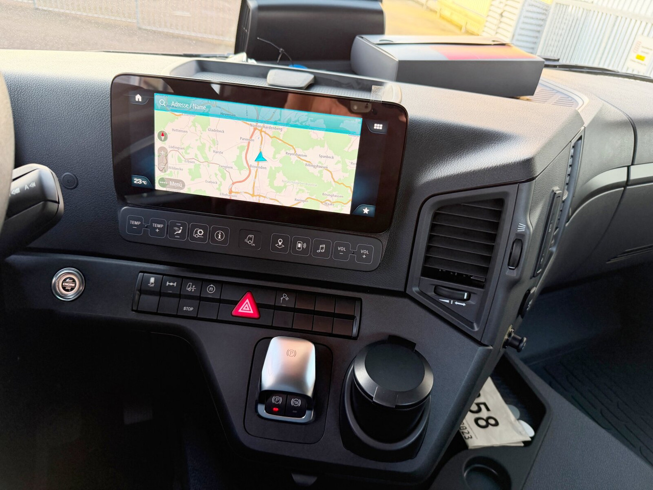 Mercedes-Benz Arocs 2553 L 6x2 Arocs 2553 L 6x2, Lenk-/Liftachse, Navi, MultimediaCockpit, Motorabtrieb - Châssis cabine: photos 4 Mercedes-Benz Arocs 2553 L 6x2 Arocs 2553 L 6x2, Lenk-/Liftachse, Navi, MultimediaCockpit, Motorabtrieb - Châssis cabine: photos 4