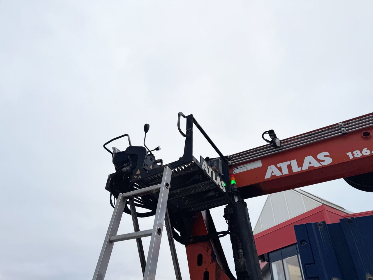 Camion grue, Camion plateau Mercedes-Benz Arocs 2642 6x4 Arocs 2642 6x4 mit Heckkran Atlas AK 186.3 V-2: photos 14