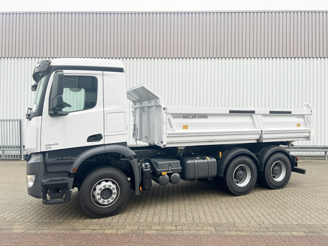 Camion benne neuf Mercedes-Benz Arocs 2645 K 6x4 Arocs 2645 K 6x4, MultimediaCockpit, Bordmatik links: photos 11