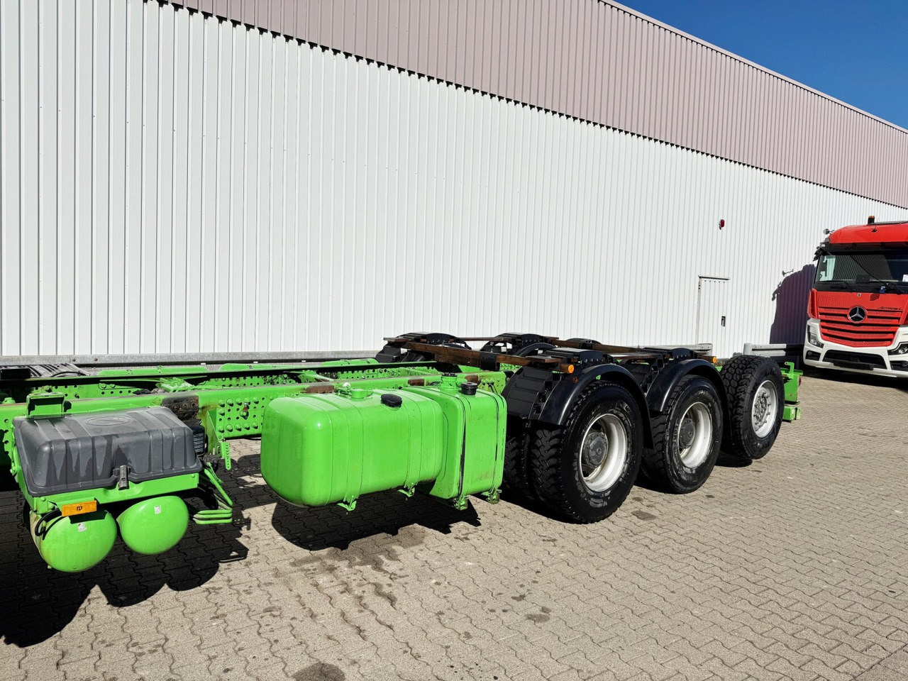 Mercedes-Benz Arocs 3242/48 LK 8x4/4 Arocs 3242/48 LK 8x4/4, Lenk-/Liftachse, Nebenantrieb en crédit-bail Mercedes-Benz Arocs 3242/48 LK 8x4/4 Arocs 3242/48 LK 8x4/4, Lenk-/Liftachse, Nebenantrieb: photos 15