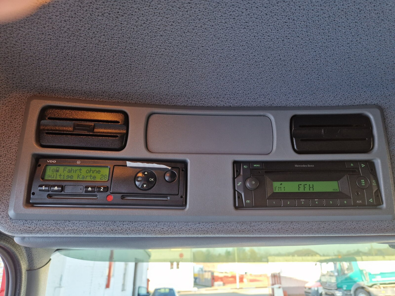 Mercedes-Benz Atego 1218 L 4x2 1218 L 4x2, Fassi Kran F 95A21 5.9m-1.545 kg, - Camion grue, Camion plateau: photos 2 Mercedes-Benz Atego 1218 L 4x2 1218 L 4x2, Fassi Kran F 95A21 5.9m-1.545 kg, - Camion grue, Camion plateau: photos 2