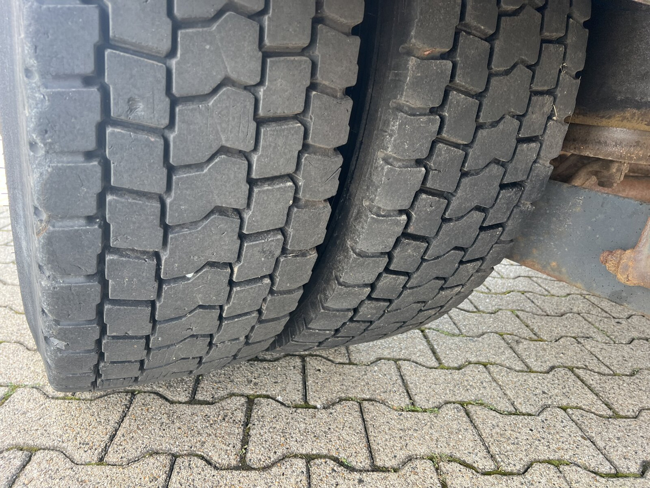Mercedes-Benz Atego 1828 L 4x2 Atego 1828 L 4x2, Rechtslenker, Winterdienstaustattung - Châssis cabine: photos 2 Mercedes-Benz Atego 1828 L 4x2 Atego 1828 L 4x2, Rechtslenker, Winterdienstaustattung - Châssis cabine: photos 2