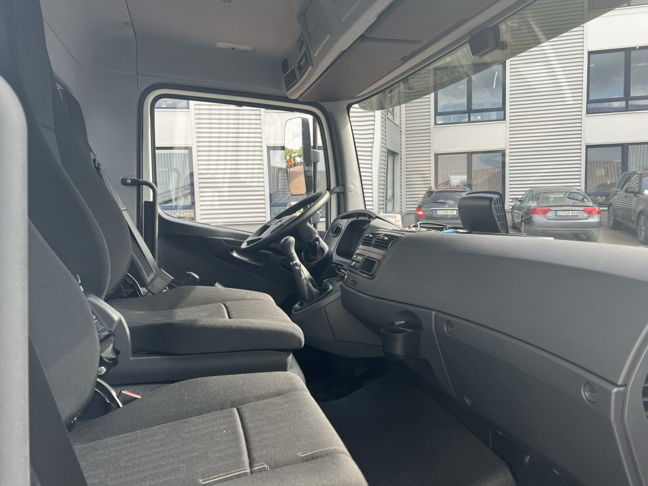Mercedes-Benz Atego 818/23 K 4x2 Atego 818/23 4x2, 2x AHK, Meiller-Kipper, mehrfach Vorhanden! - Châssis cabine: photos 5 Mercedes-Benz Atego 818/23 K 4x2 Atego 818/23 4x2, 2x AHK, Meiller-Kipper, mehrfach Vorhanden! - Châssis cabine: photos 5