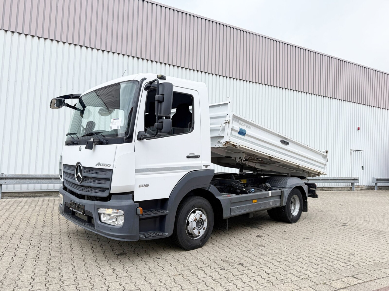 Mercedes-Benz Atego 818/23 K 4x2 Atego 818/23 K 4x2, Meiller-Kipper - Camion benne: photos 1 Mercedes-Benz Atego 818/23 K 4x2 Atego 818/23 K 4x2, Meiller-Kipper - Camion benne: photos 1