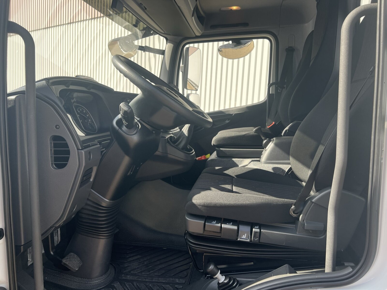 Mercedes-Benz Atego 818/23 K 4x2 Atego 818/23 K 4x2, mehrfach Vorhanden! - Châssis cabine: photos 5 Mercedes-Benz Atego 818/23 K 4x2 Atego 818/23 K 4x2, mehrfach Vorhanden! - Châssis cabine: photos 5