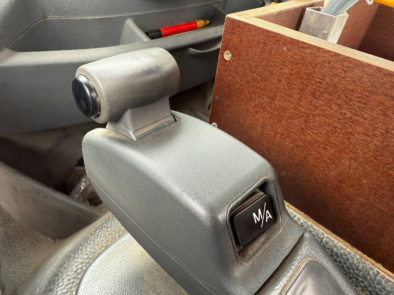 Camion multibenne Mercedes-Benz Axor 1824 AK 4x4 Axor 1824 AK 4x4, Tele-Absetzer, Winterdienstausstattung: photos 7