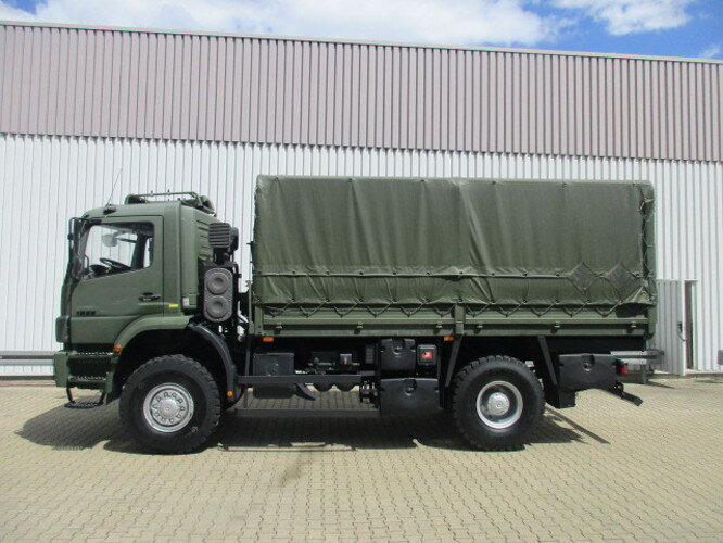 Camion plateau Mercedes-Benz Axor 1829 A 4x4 Axor 1829 A 4x4: photos 8