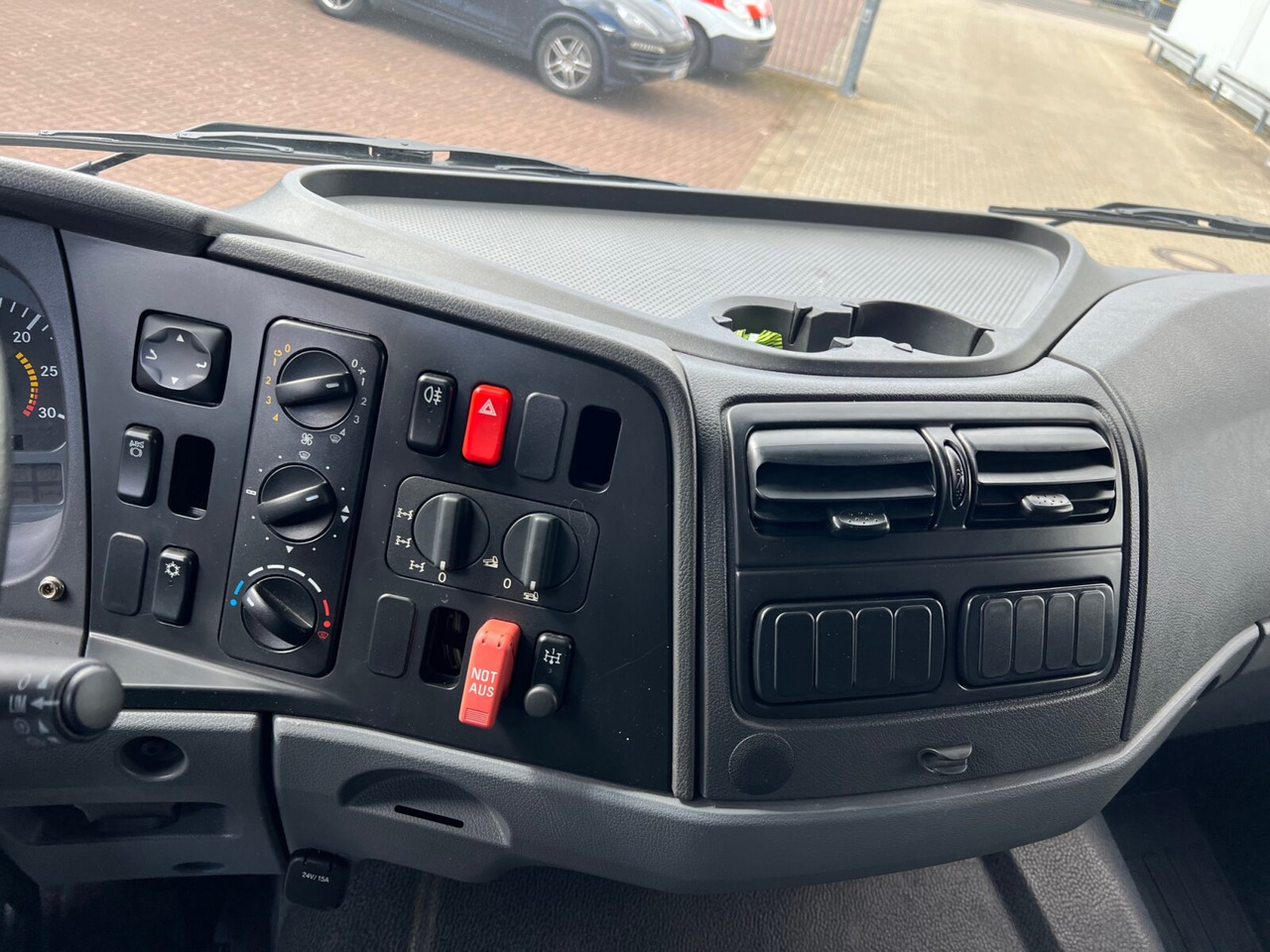 Camion plateau Mercedes-Benz Axor 1829 A 4x4 Axor 1829 A 4x4: photos 13