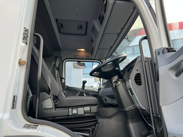 Photo d'intérieur 2: Châssis cabine neuf Mercedes-Benz Axor 2633 K 6x4 RHD Axor 2633 K 6x4 RHD