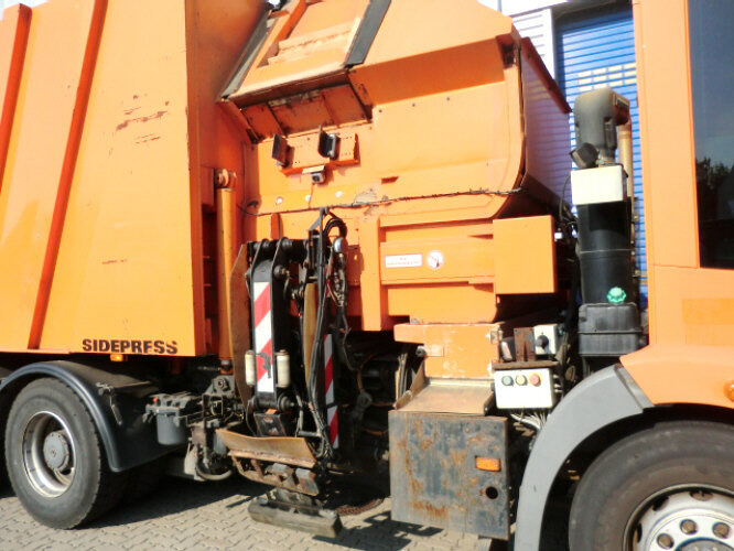 Benne à ordures ménagères pour transport de déchets Mercedes-Benz Econic 2628L 6x2 mit SIDEPRESS Aufbau Econic 2628L 6x2 mit SIDEPRESS Aufbau: photos 11 Benne à ordures ménagères pour transport de déchets Mercedes-Benz Econic 2628L 6x2 mit SIDEPRESS Aufbau Econic 2628L 6x2 mit SIDEPRESS Aufbau: photos 11